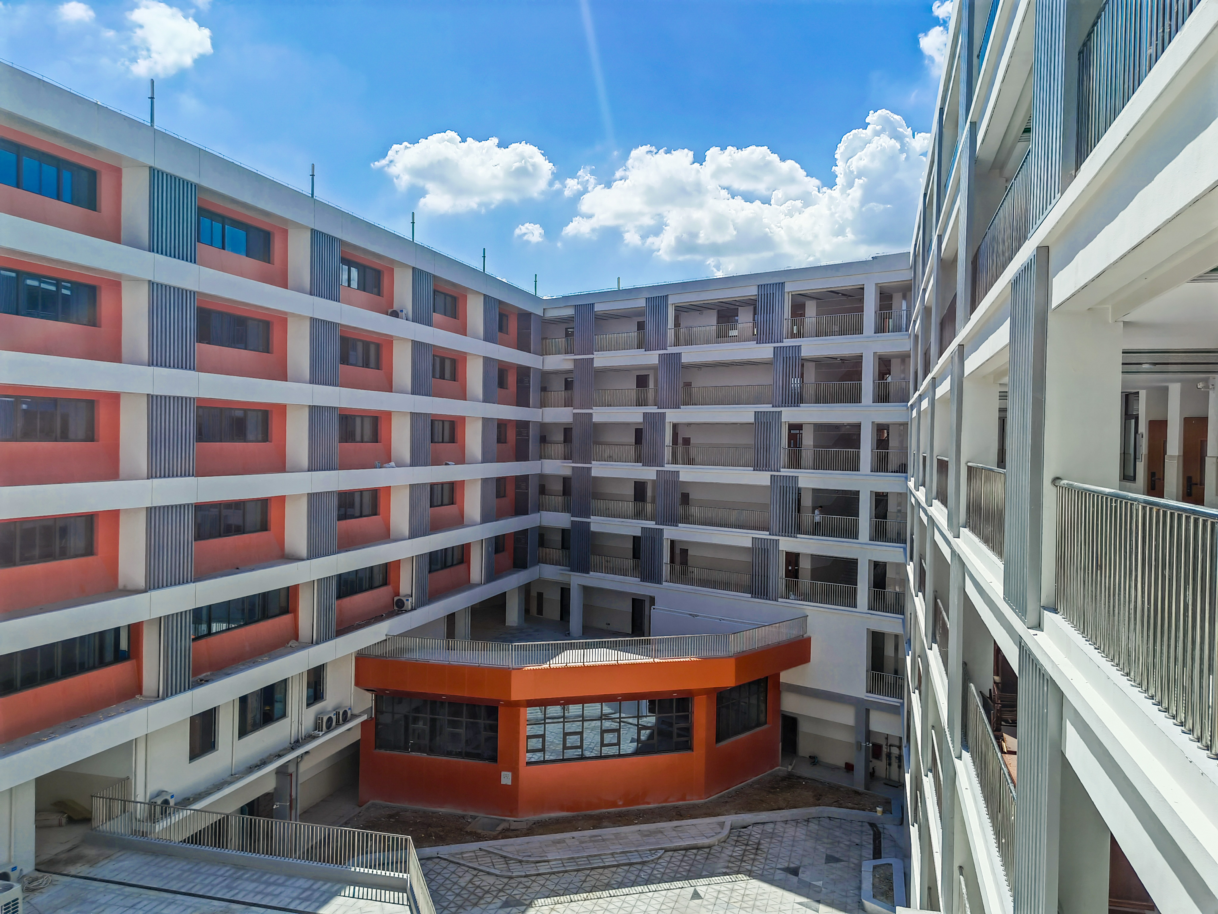 这所中学也已完工 一大波实景图曝光