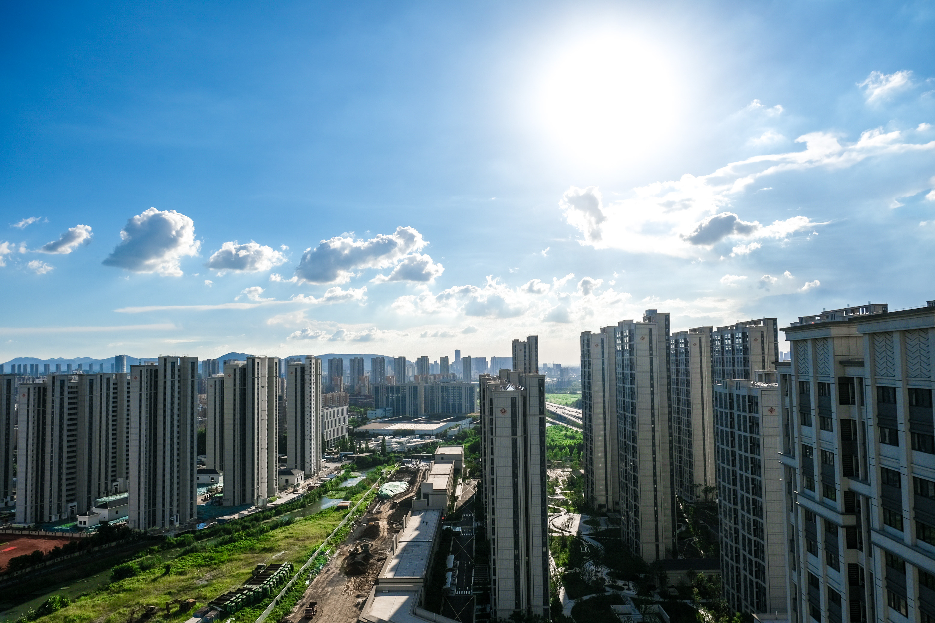 台风过境，，，，这一大波民生项目be like（图说包管房）